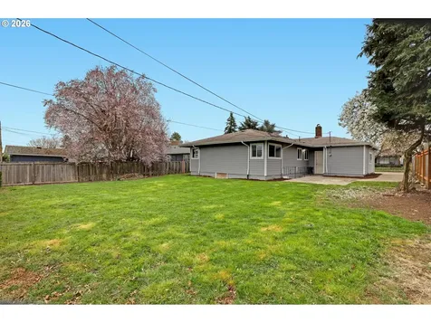 12001 NE Morris Street Portland OR 97220