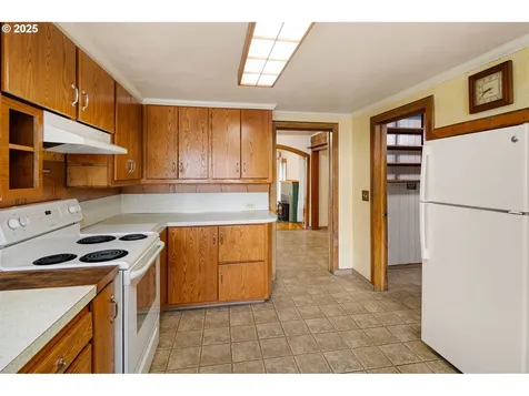 202 20th Street Springfield OR 97477