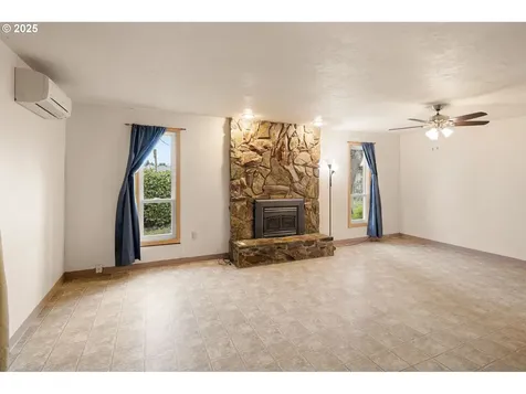 202 20th Street Springfield OR 97477