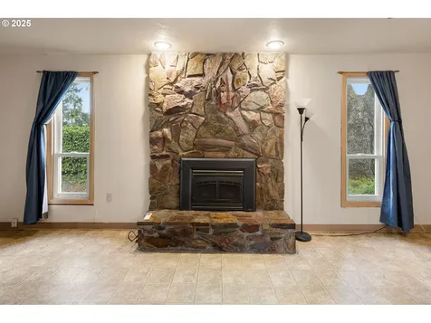 202 20th Street Springfield OR 97477