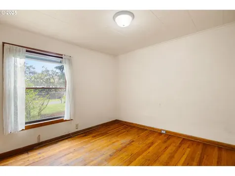 202 20th Street Springfield OR 97477