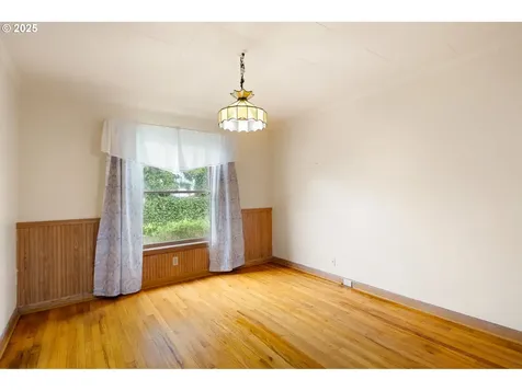 202 20th Street Springfield OR 97477