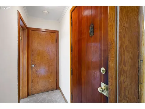 202 20th Street Springfield OR 97477