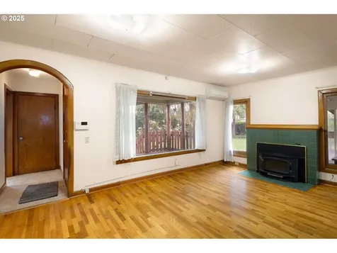 202 20th Street Springfield OR 97477