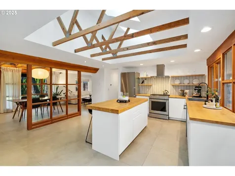 5051 Tualata Lane Lake Oswego OR 97035