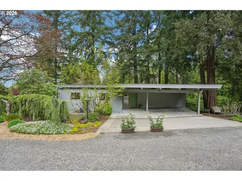 6639 SE Yamhill Court Portland OR 97215