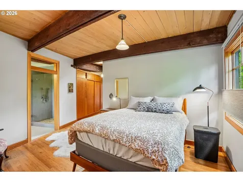 6639 SE Yamhill Court Portland OR 97215