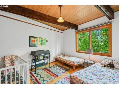 6639 SE Yamhill Court Portland OR 97215