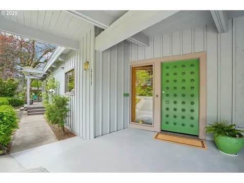 6639 SE Yamhill Court Portland OR 97215