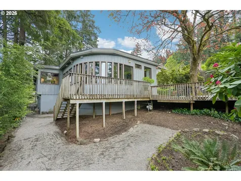 6639 SE Yamhill Court Portland OR 97215