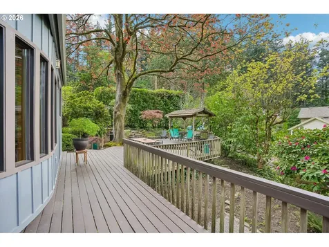 6639 SE Yamhill Court Portland OR 97215