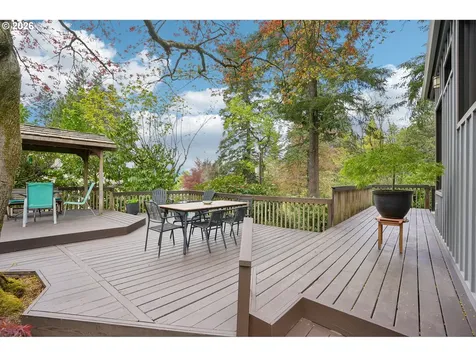6639 SE Yamhill Court Portland OR 97215