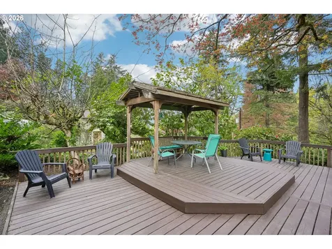 6639 SE Yamhill Court Portland OR 97215