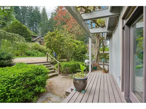 6639 SE Yamhill Court Portland OR 97215