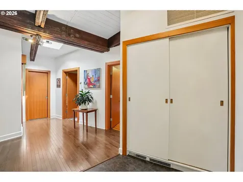 6639 SE Yamhill Court Portland OR 97215