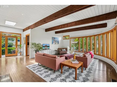 6639 SE Yamhill Court Portland OR 97215