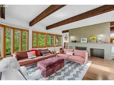 6639 SE Yamhill Court Portland OR 97215
