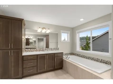 13217 NE 55th Avenue Vancouver WA 98686