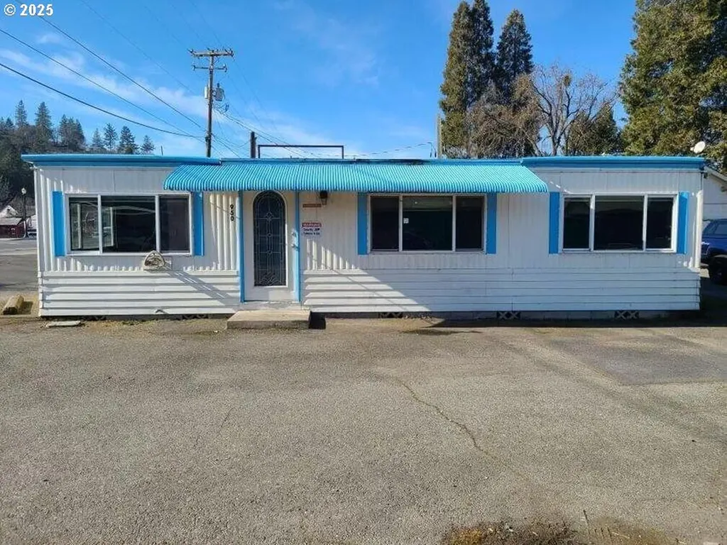 950 Rogue River Highway Grants Pass OR 97527