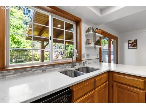 1059 Cal Young Road Eugene OR 97401