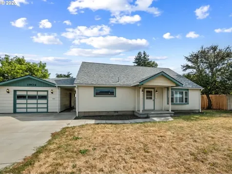 1904 Cove Avenue La Grande OR 97850