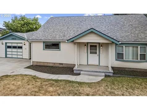 1904 Cove Avenue La Grande OR 97850