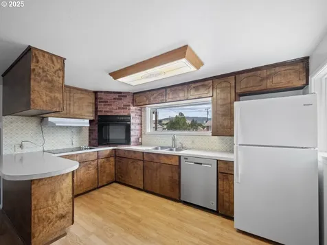 1904 Cove Avenue La Grande OR 97850