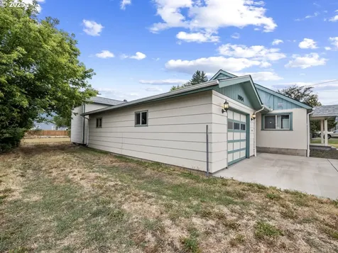 1904 Cove Avenue La Grande OR 97850