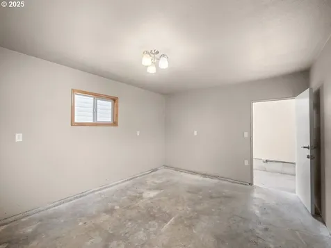 1904 Cove Avenue La Grande OR 97850