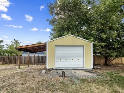 1904 Cove Avenue La Grande OR 97850