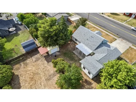 1904 Cove Avenue La Grande OR 97850