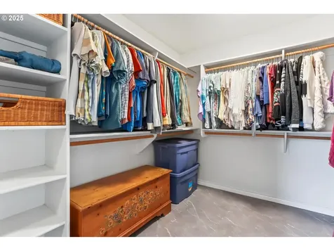 3950 NW Brookview Way Portland OR 97229