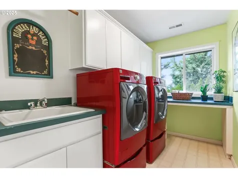 3950 NW Brookview Way Portland OR 97229