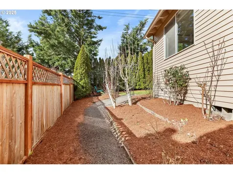 3950 NW Brookview Way Portland OR 97229