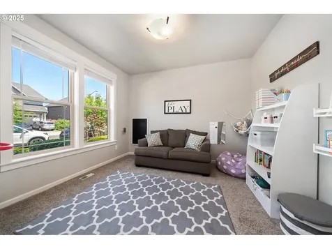 12209 Mimosa Way Oregon City OR 97045