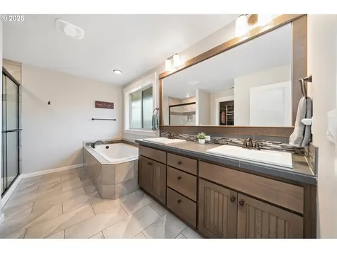 12209 Mimosa Way Oregon City OR 97045
