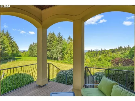 6220 NW Skyline Boulevard Portland OR 97229