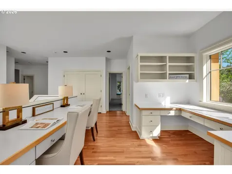 6220 NW Skyline Boulevard Portland OR 97229