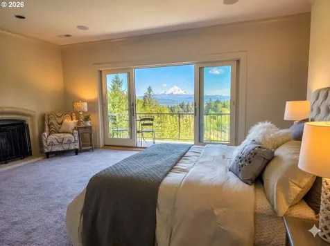 6220 NW Skyline Boulevard Portland OR 97229