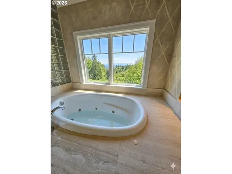 6220 NW Skyline Boulevard Portland OR 97229