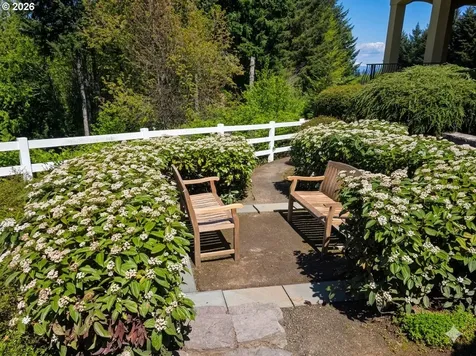 6220 NW Skyline Boulevard Portland OR 97229