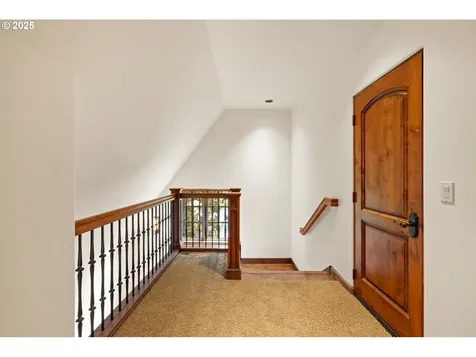 5564 SW Prosperity Park Road Tualatin OR 97062