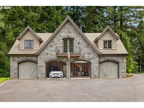 5564 SW Prosperity Park Road Tualatin OR 97062