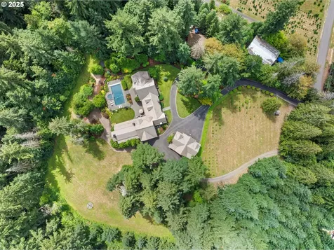 5564 SW Prosperity Park Road Tualatin OR 97062