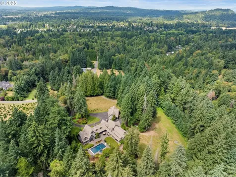5564 SW Prosperity Park Road Tualatin OR 97062