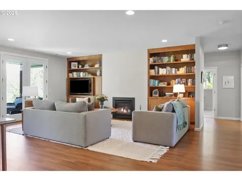 8077 Highland Road Independence OR 97351