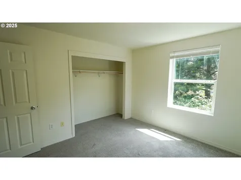 9234 SE Division Street Portland OR 97266