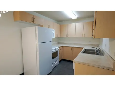 9234 SE Division Street Portland OR 97266