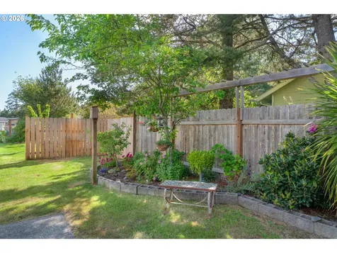 4065 Munsel Creek Drive Florence OR 97439