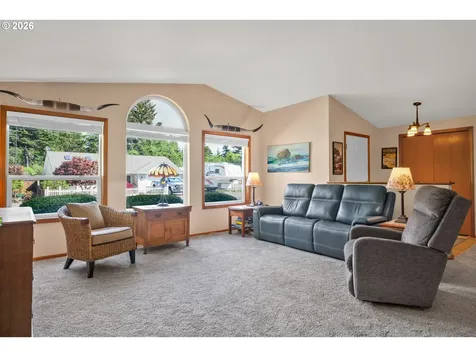 4065 Munsel Creek Drive Florence OR 97439